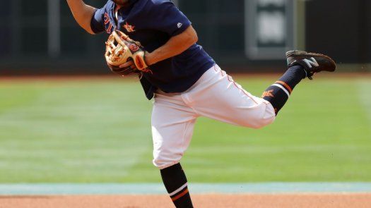 Altuve y Correa dan el triunfo a Astros sobre Yankees