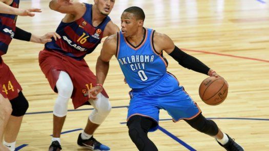 Hazañas de Westbrook y Harden en la NBA no dejan espacio para más