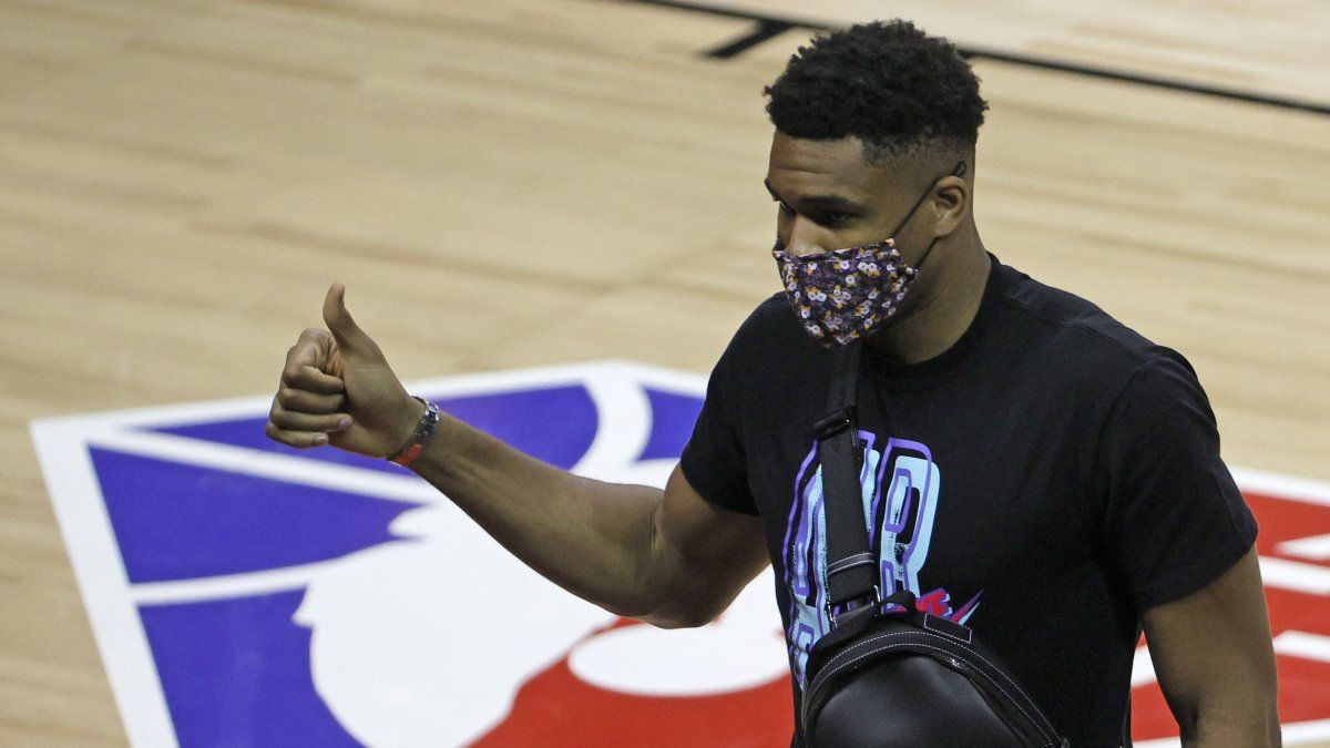 El jugador de la NBA Giannis Antetokounmpo.