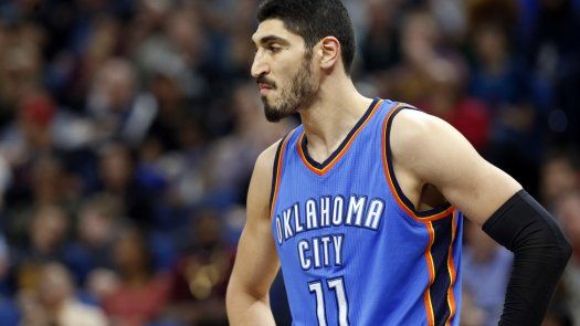 Kanter regresa a EEUU tras ser detenido en Rumania