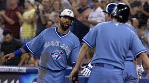 Cuadrangular de campo coloca a Bautista como lí­der jonronero