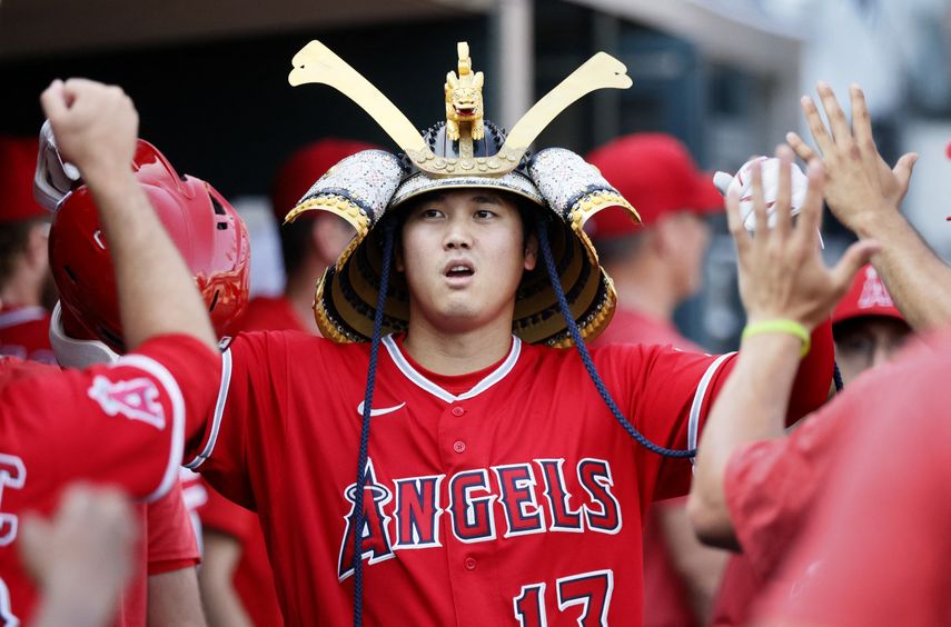 MLB: Shohei Ohtani brilló en la lomita y con el madero en el doble juego