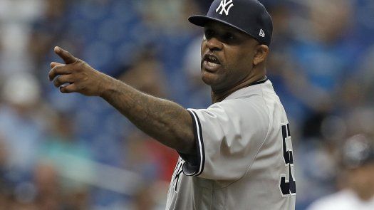Sabathia expulsado, Yanquis apalean a Rays