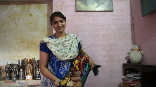 Mujer, cristiana y levantadora de pesas, difícil combinación en Pakistán