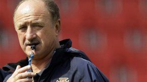 Euro: Scolari admite que oferta de Chelsea fue irresistible
