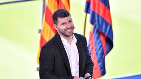El mundo del fútbol elogia a Sergio Agüero en su retirada