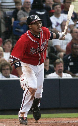 Escobar batea cuatro hits y Bravos vencen a los Mets