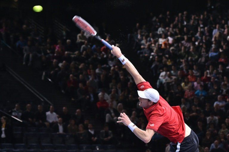 Isner derrota a Sock y es el primer semifinalista en París-Bercy
