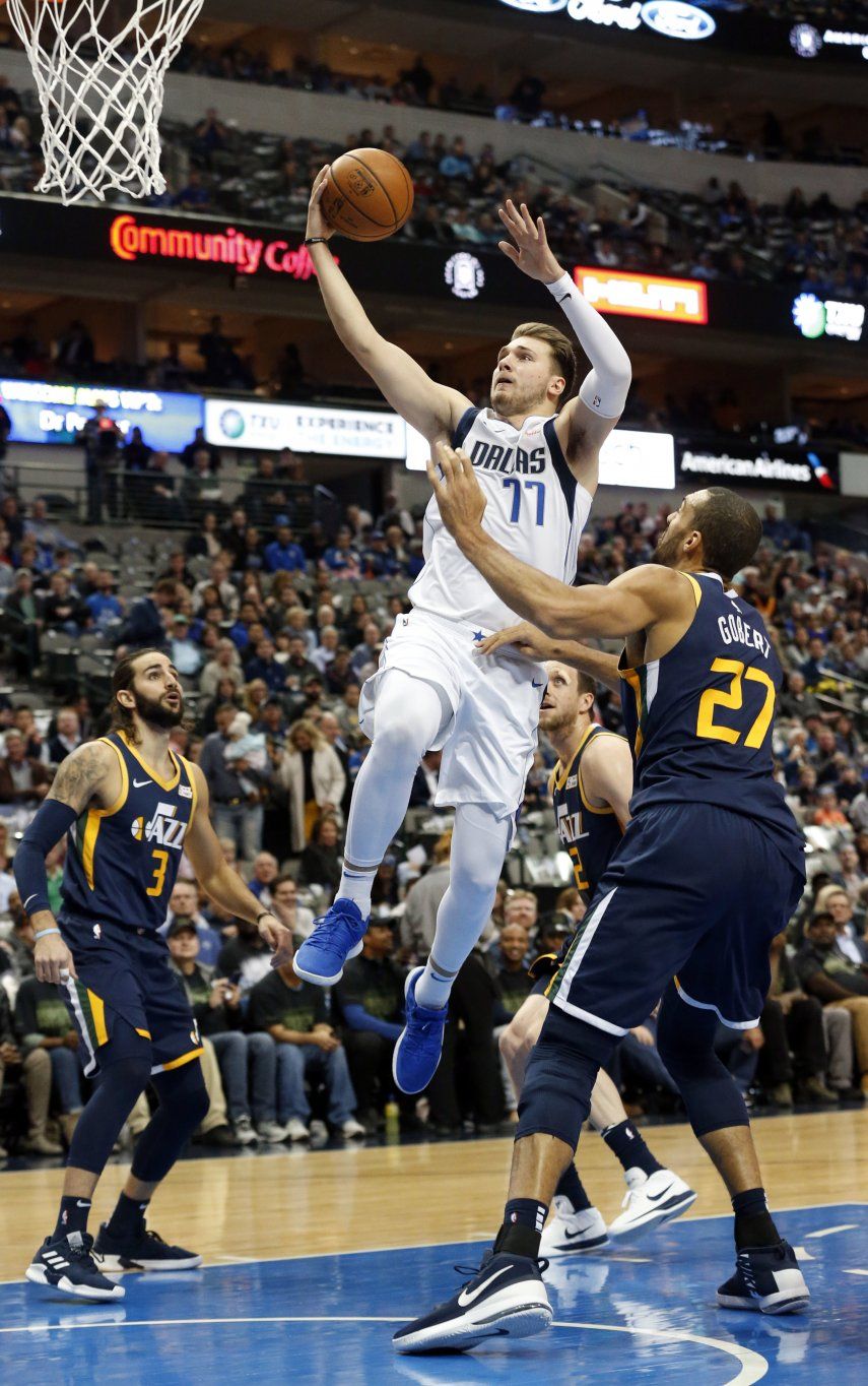 Mavericks dejan al Jazz en 22 puntos en la 2da mitad