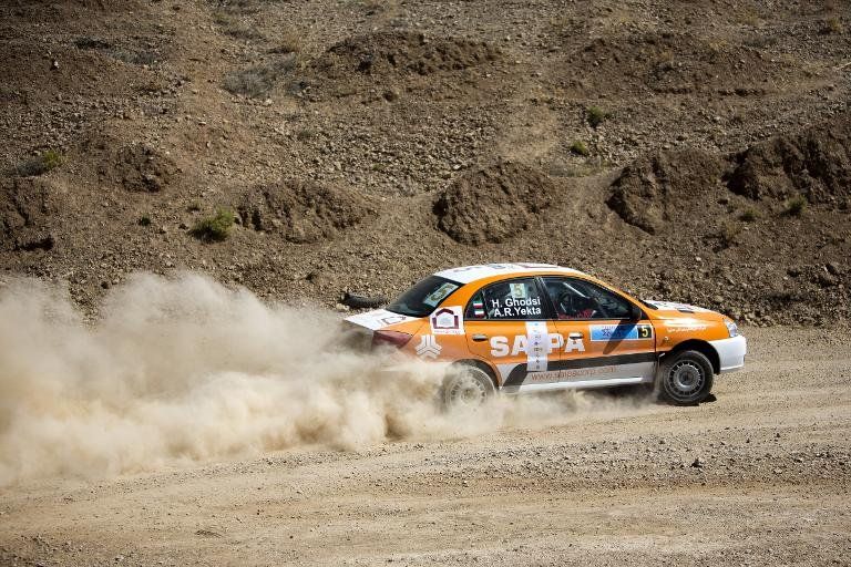 Irán quiere desarrollar el rally automovilístico para salir del aislamiento