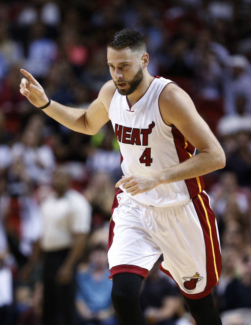 Heat disputa último partido en casa y aplasta al Magic