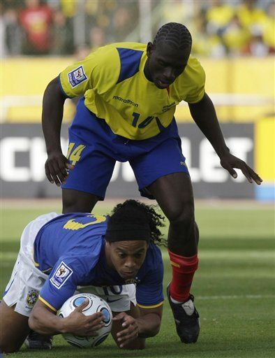 Mundial: Julio César visto como salvador de Brasil