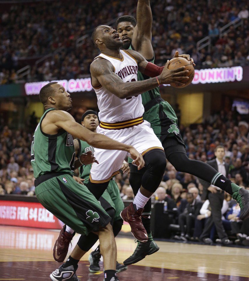 LeBron anotó 28 puntos en victoria de Cavs ante Celtics