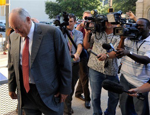 Grupo de Ryan gana subasta por los Rangers