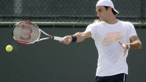 Federer vuelve al ruedo y sigue sin entrenador