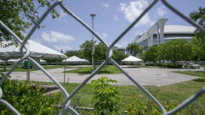 Marlins salen de hotel en Filadelfia rumbo a Baltimore