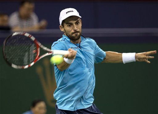 Giraldo le da un susto a Isner en Shanghai