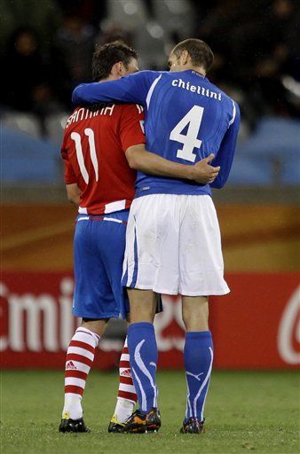 Mundial: Volante paraguayo Santana sufre tirón muscular