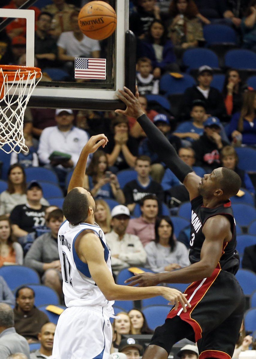 Wade luce repuesto y Heat doblega a Wolves