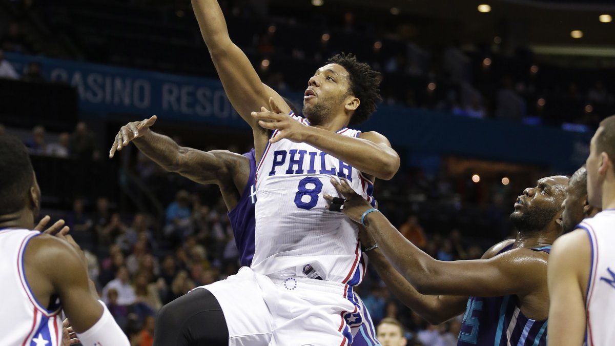 Jugador de 76ers avergonzado por trifulca en Boston