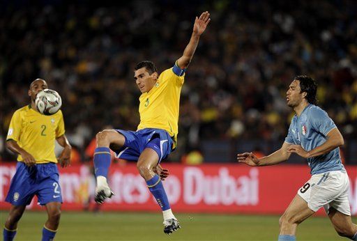 Beckenbauer quiere que Lucio se quede en el Bayern Munich