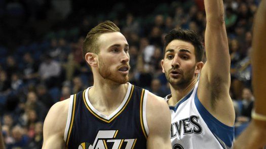 Hayward y Jazz liquidan a Wolves en el 4to periodo