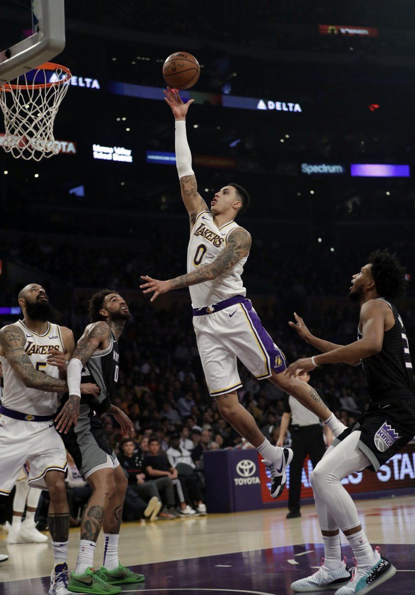 Lakers aprovechan racha de triples de Kuzma y ganan a Kings