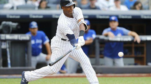 Yanquis vapulean 10-2 a Azulejos, Happ sigue invicto con NY