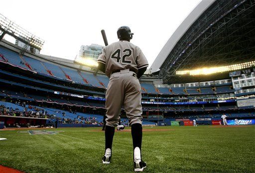 MLB: Azulejos 7, Medias Blancas 3; González pega 4 hits, empuja 3