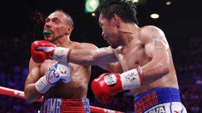 Manny Pacquiao vence a Keith Thurman por decisión dividida