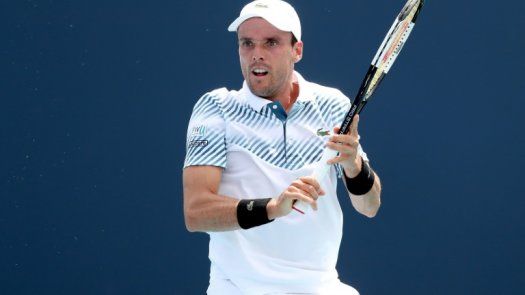 Español Bautista se mete en octavos de Miami al vencer a Fognini