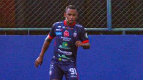 Yair Jaén debuta y da asistencia en empate del San Carlos de Costa Rica