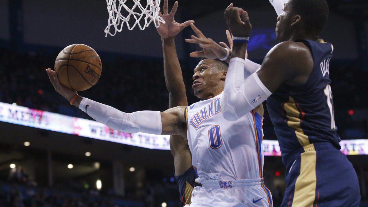 Westbrook suma otro triple-doble en triunfo sobre Pelicans