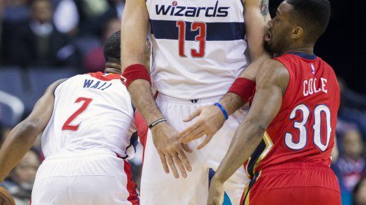 Wall logra triple doble y Wizards arrollan a Pelicans