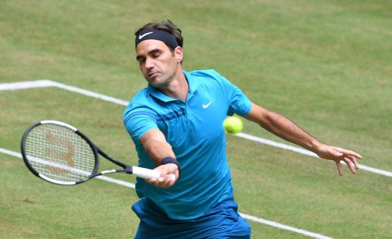 Federer cumple los pronósticos y alcanza la final de Halle