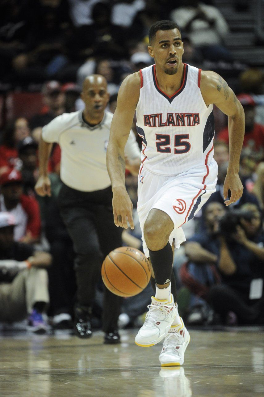 Ex compañero: Jugador NBA arrestado daba dinero a mendigo