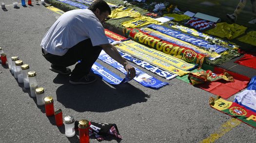Diogo Jota: Decenas de personas rinden homenaje en Portugal