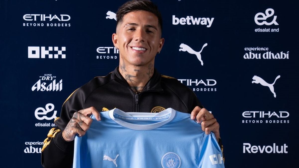 Enzo Fernández es presentado por el Manchester City Enzo Fernández es presentado por el Manchester City