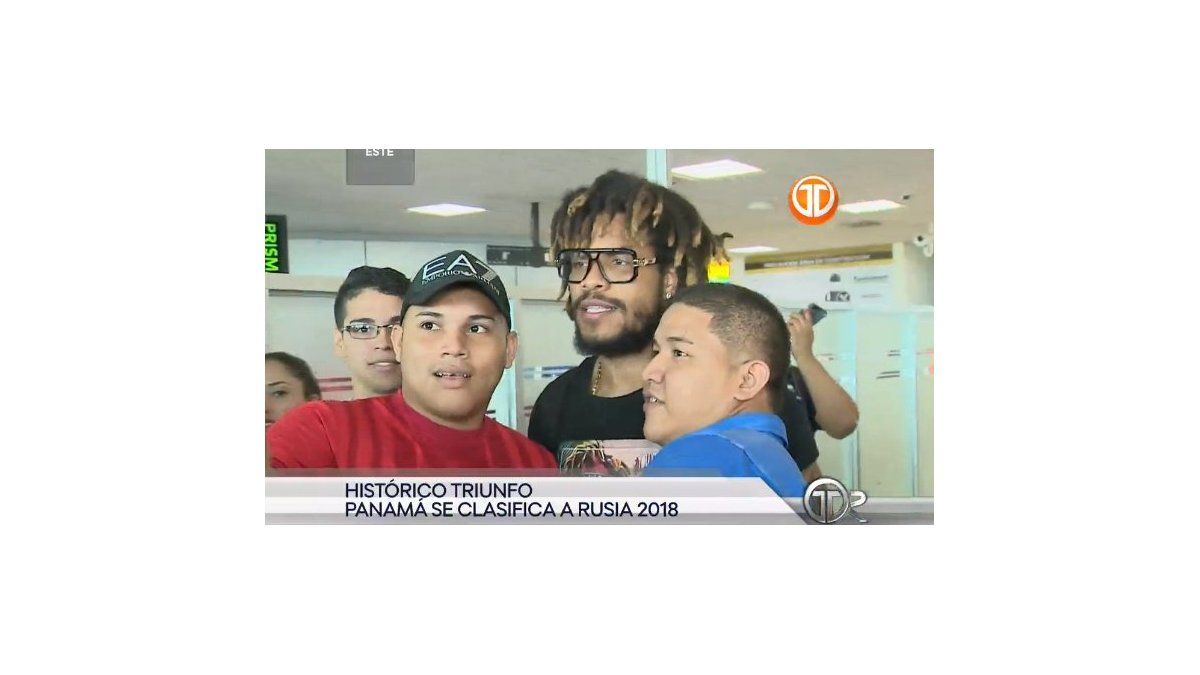 Román revoluciona aeropuerto en regreso de jugadores a sus clubes