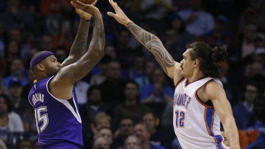 Cousins aporta 33 puntos por Kings contra el Thunder