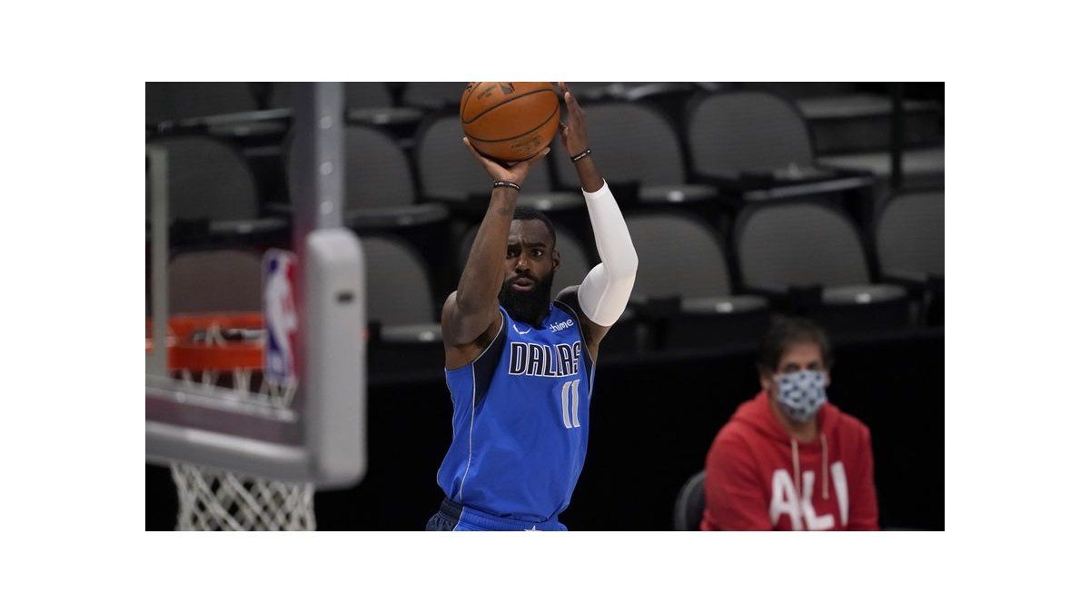 Los Mavericks dejan de tocar el himno antes de los partidos