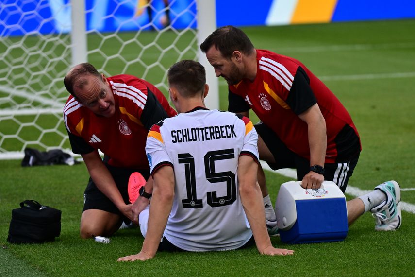 Mundial 2026: Nico Schlotterbeck es baja por lesión en el tobillo