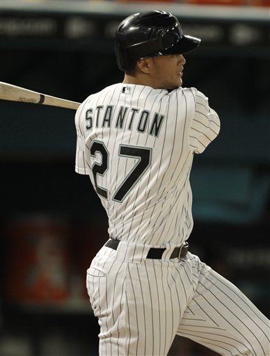 MLB: Marlins 11, Piratas 9; Stanton remolca 5