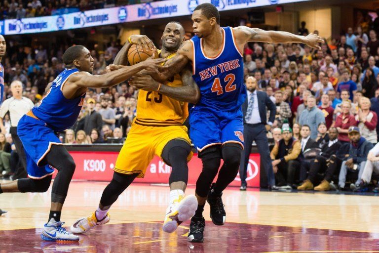 LeBron lleva a Cleveland a la cima con el triunfo sobre los Knicks