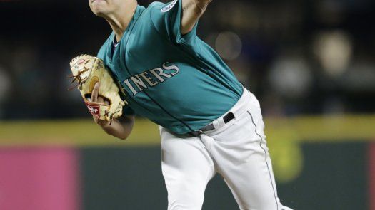 Gonzales lanza 1er juego completo, Marineros ganan