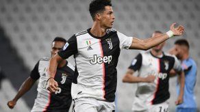 Juventus derrota a Lazio por 2-1 y casi se garantiza el Scudetto