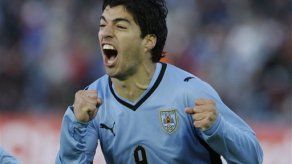 Mundial: Uruguay vence a Colombia y no se rinde