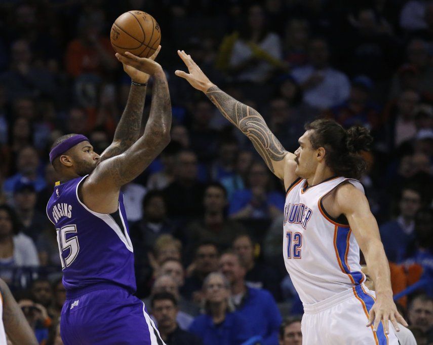 Cousins aporta 33 puntos por Kings contra el Thunder