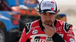Fernando Alonso sufre accidente montando en bicicleta en Suiza