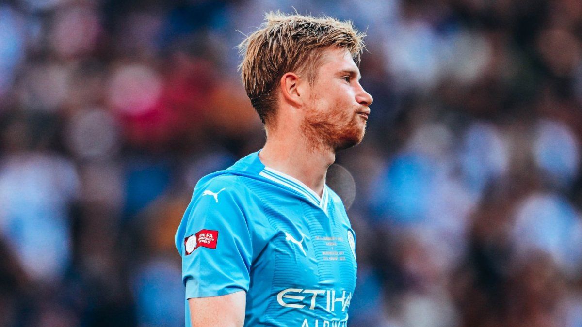 Kevin De Bruyne regresa al banquillo del City después de la lesión